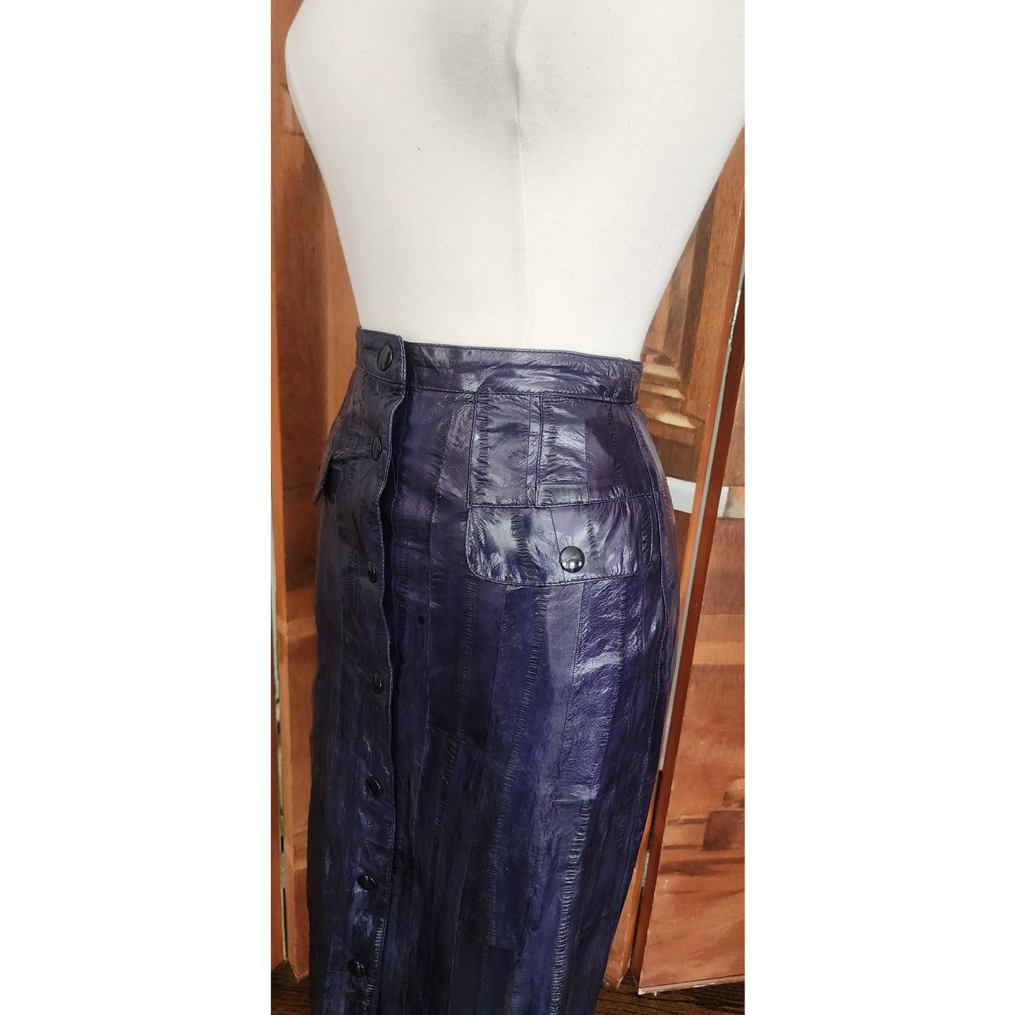 Vintage 1980s Krizia Pencil Skirt Purple Eel Skin Leather Snap Front Midi Small IT 40