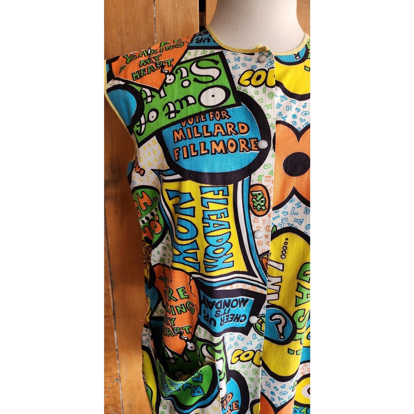 Vintage 60s Smock Top Pop Art Logo Novelty Print