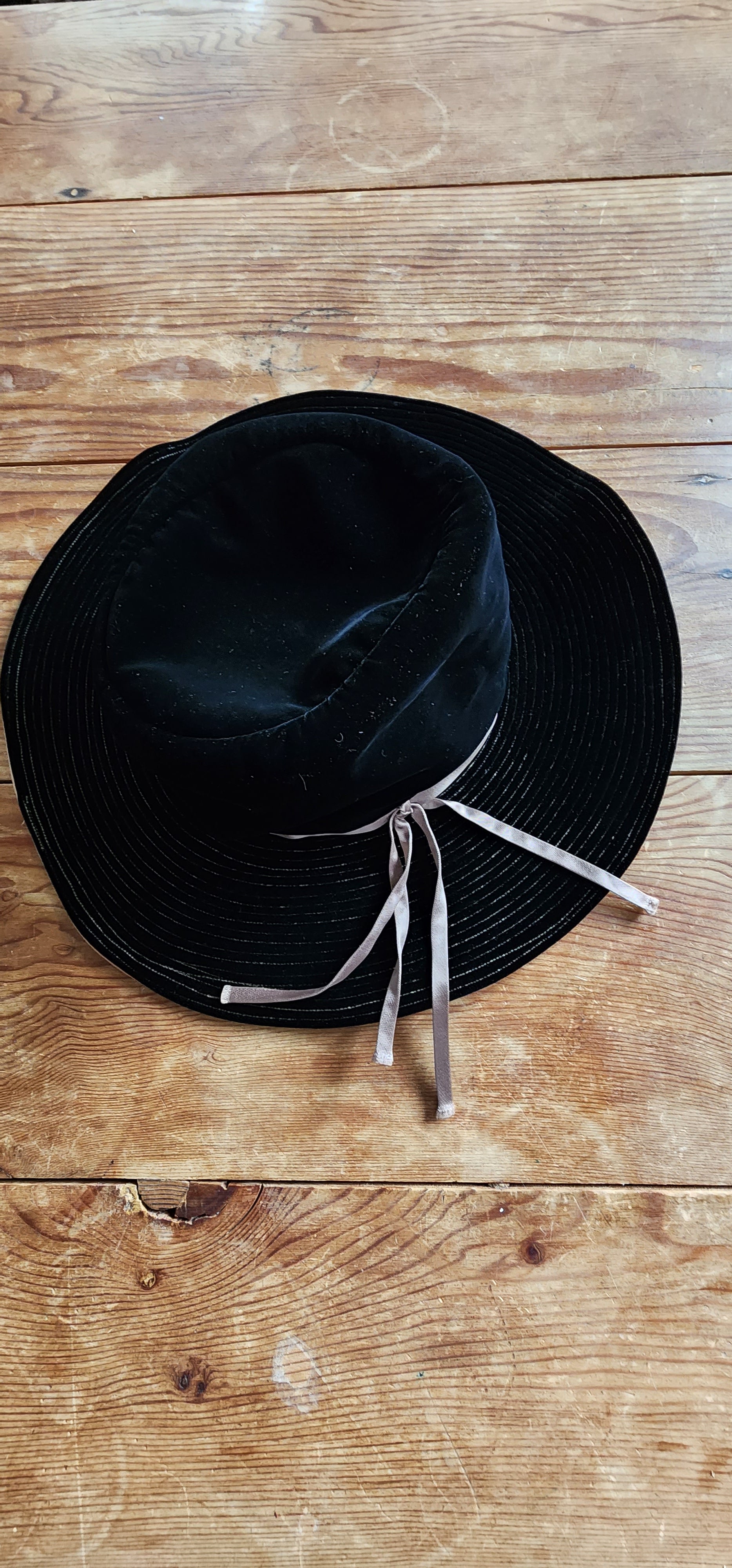 70s Black Velvet Floppy Hat Wide Brim Boho – RareJule Vintage