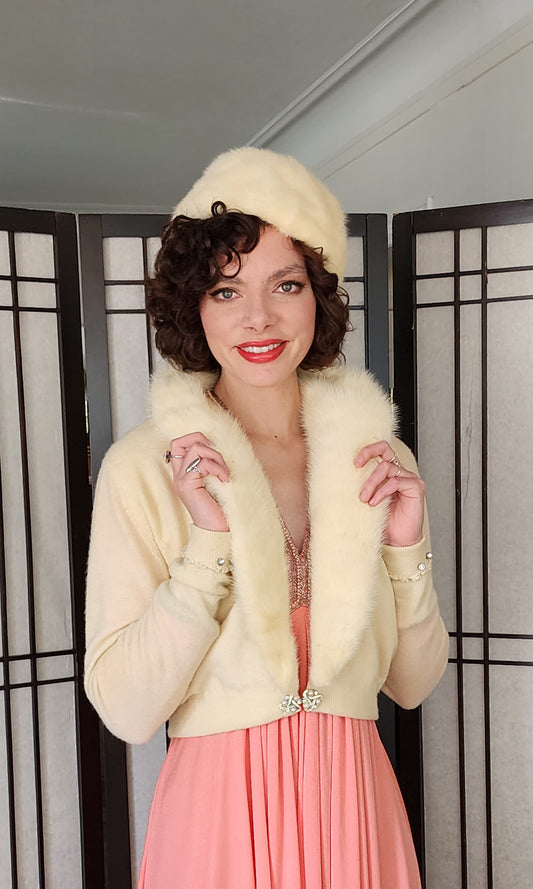 50s Cream Wool Cardigan w/White Fur Collar