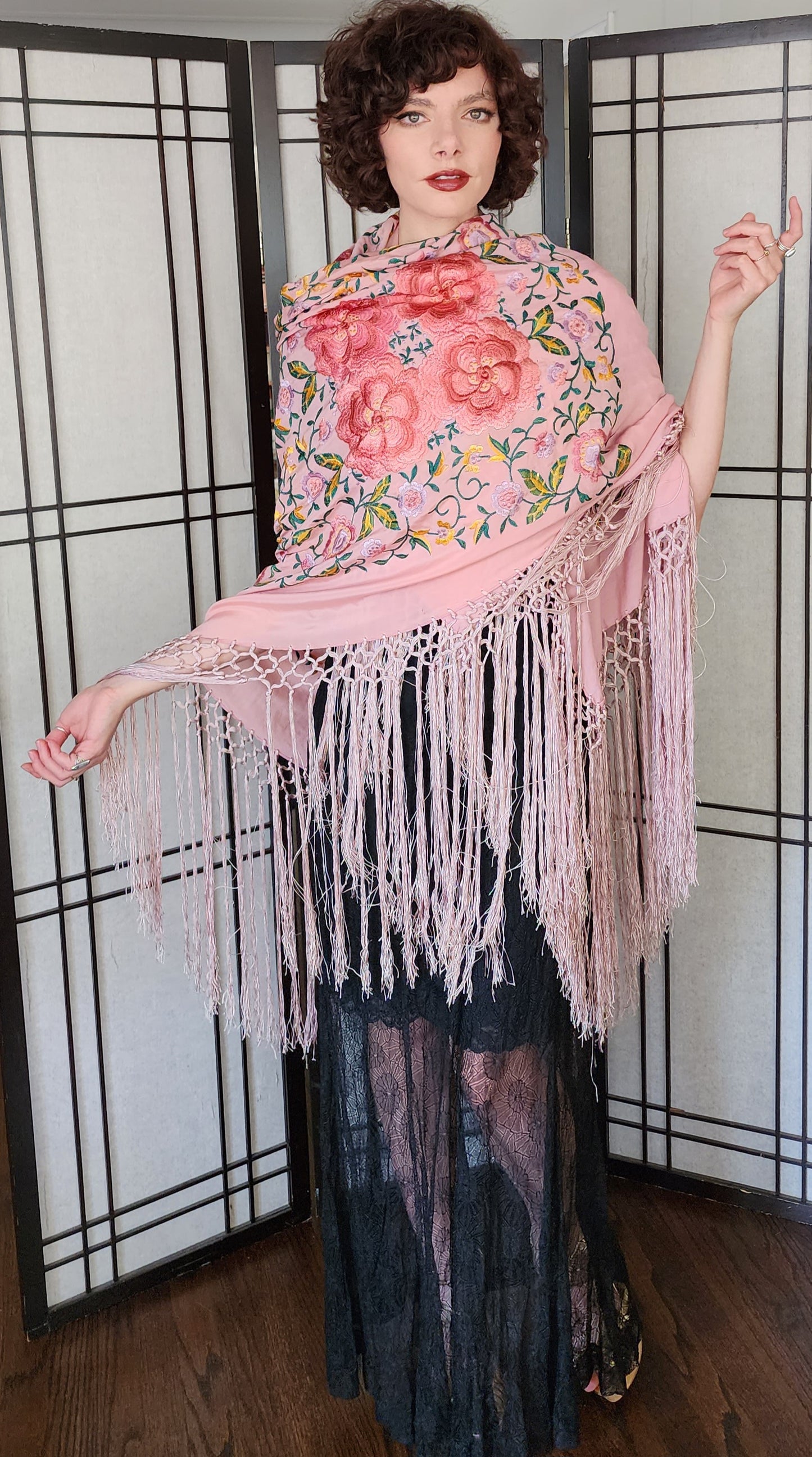 1920s Embroidered Pink Piano Shawl Handknot Border Fringe