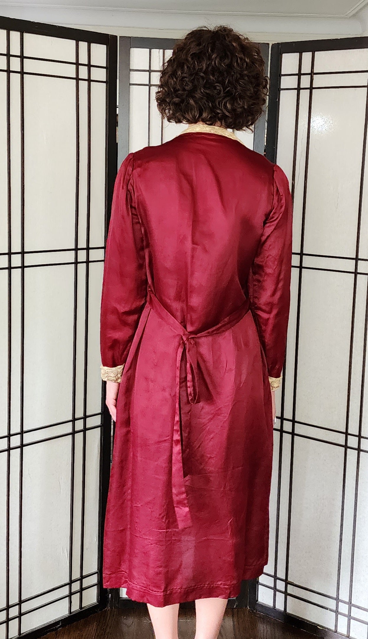 1920s Day Dress Long Sleeves Burgundy Red Silk Beige Lace M /L RareJule Vintage 1920s Day Dress Long Sleeves Burgundy Red Silk Beige Lace M /L RareJule Vintage