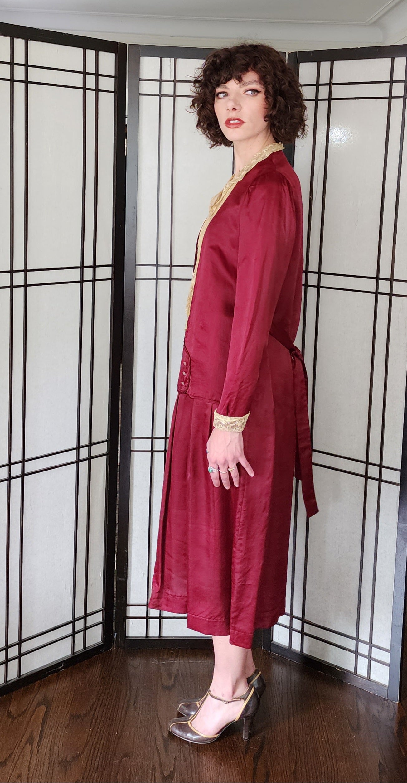 1920s Day Dress Long Sleeves Burgundy Red Silk Beige Lace M /L RareJule Vintage 1920s Day Dress Long Sleeves Burgundy Red Silk Beige Lace M /L RareJule Vintage