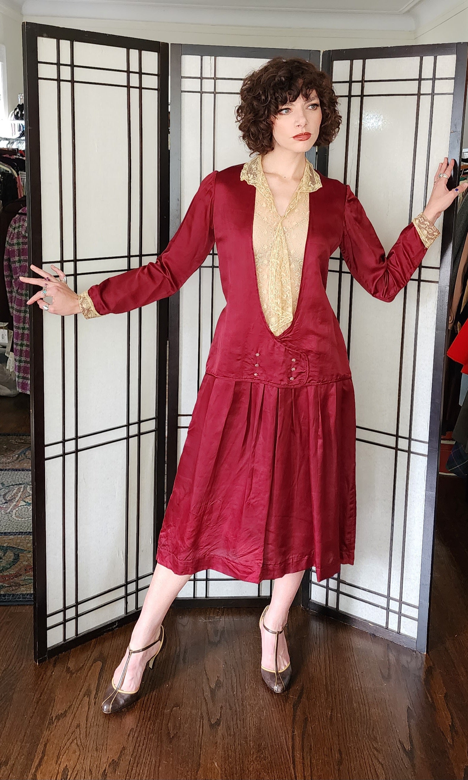 1920s Day Dress Long Sleeves Burgundy Red Silk Beige Lace M /L – RareJule Vintage 1920s Day Dress Long Sleeves Burgundy Red Silk Beige Lace M /L – RareJule Vintage