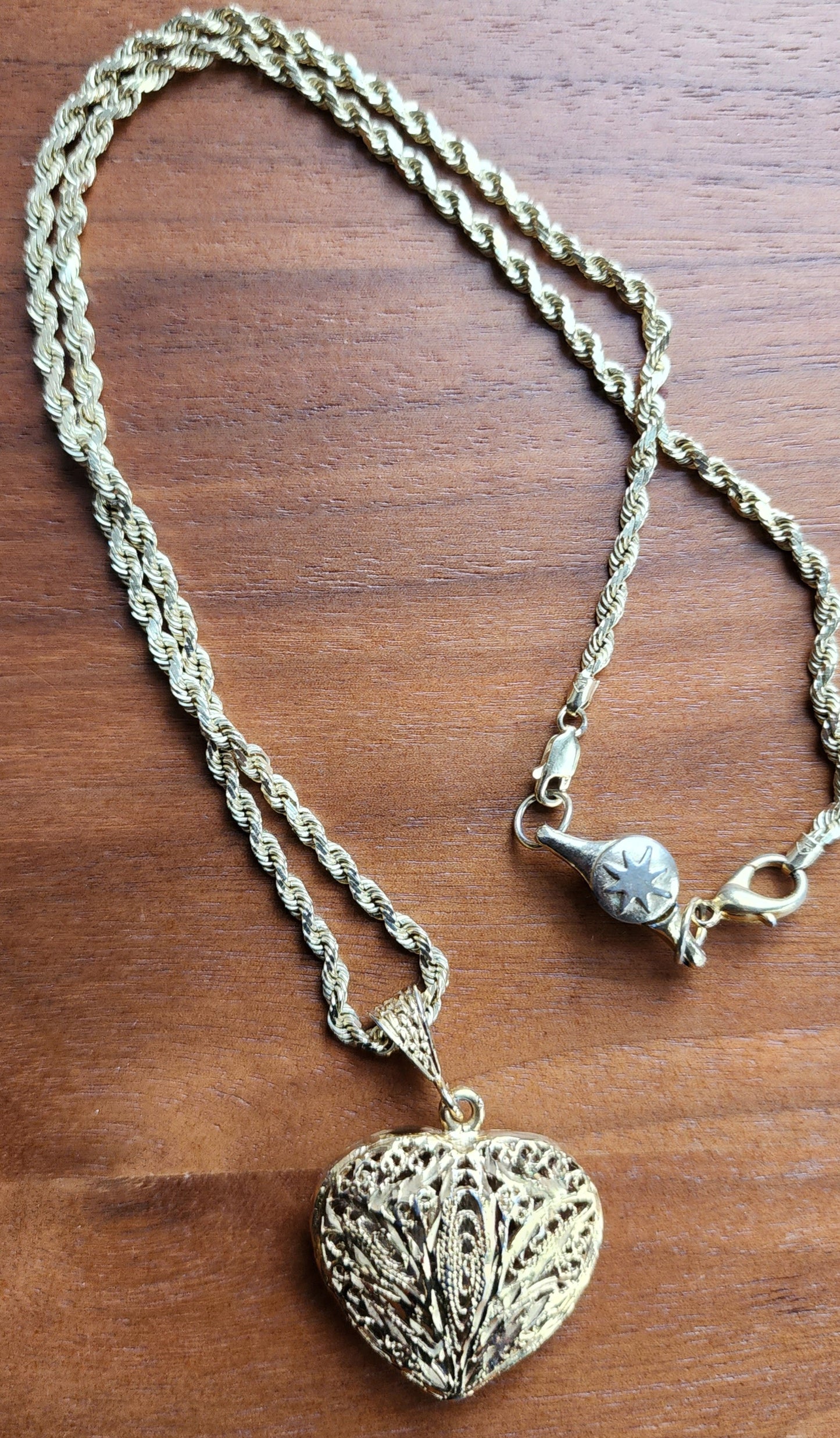 Vintage Heart Gold Pendant Necklace