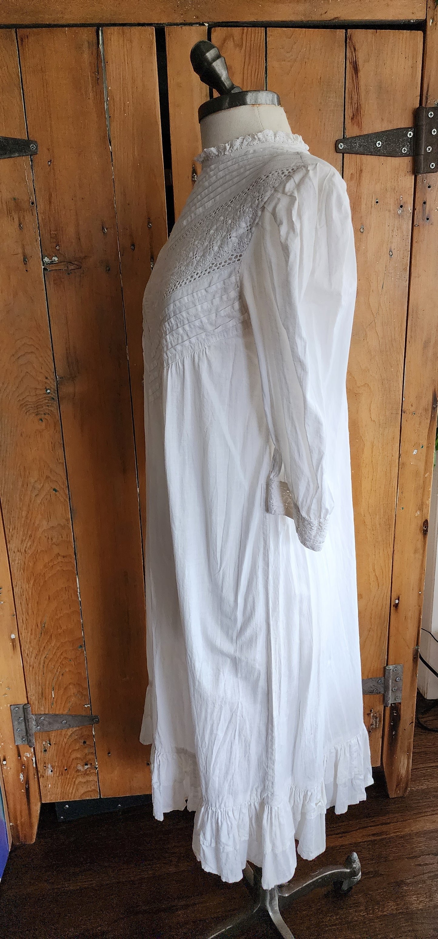 Vintage 80s White Cotton Prairie Style Dress India Cotton Eyelet Embroidery