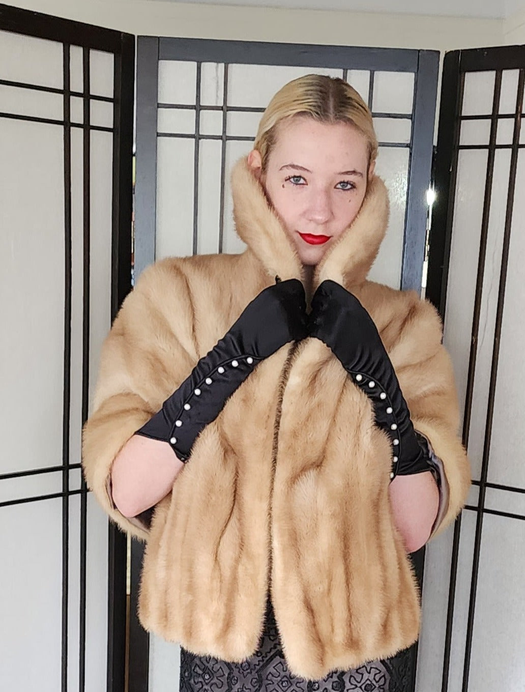 Vintage 50s Blonde Mink Fur Wrap Audrey Monogram