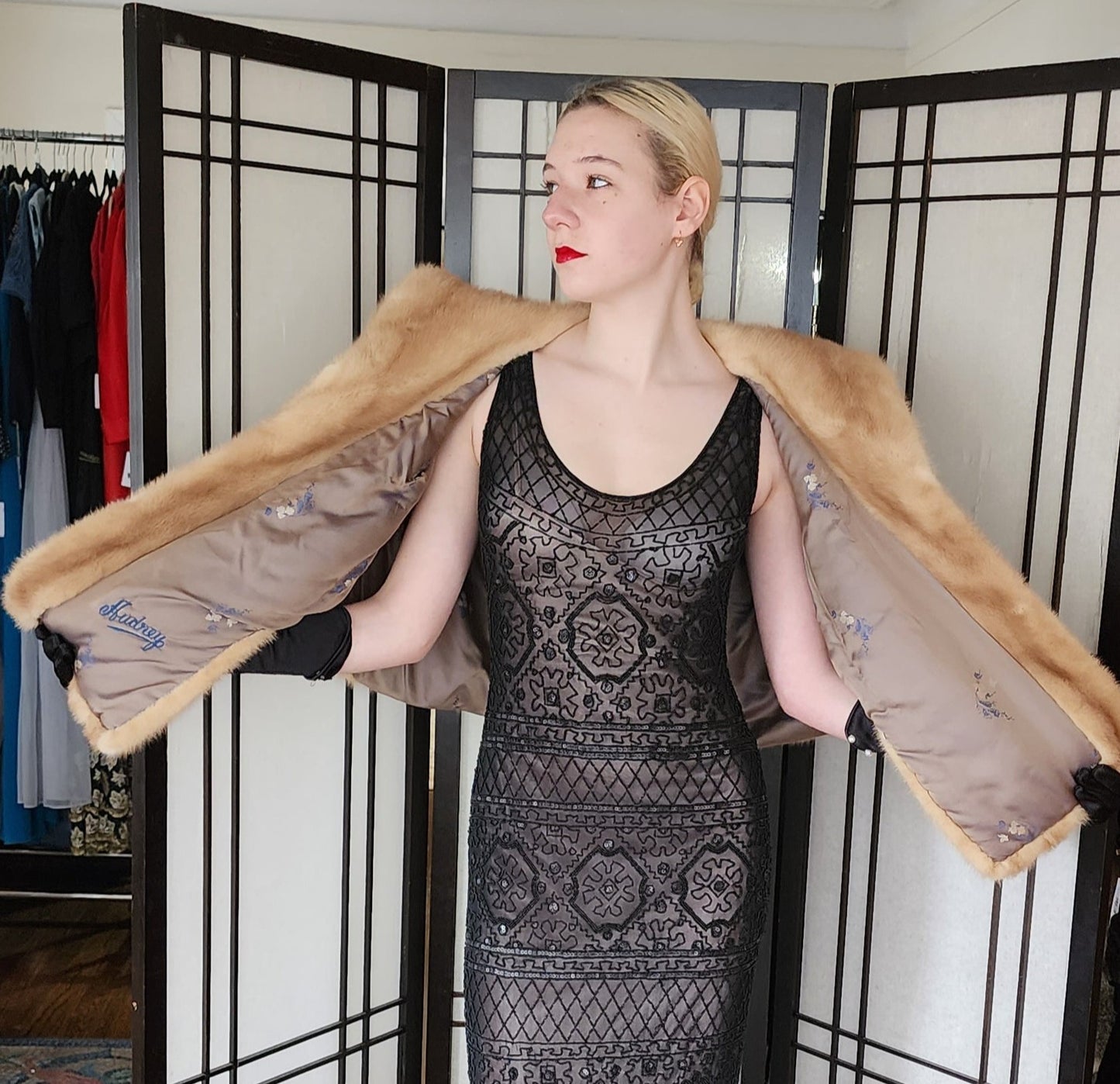 Vintage 50s Blonde Mink Fur Wrap Audrey Monogram