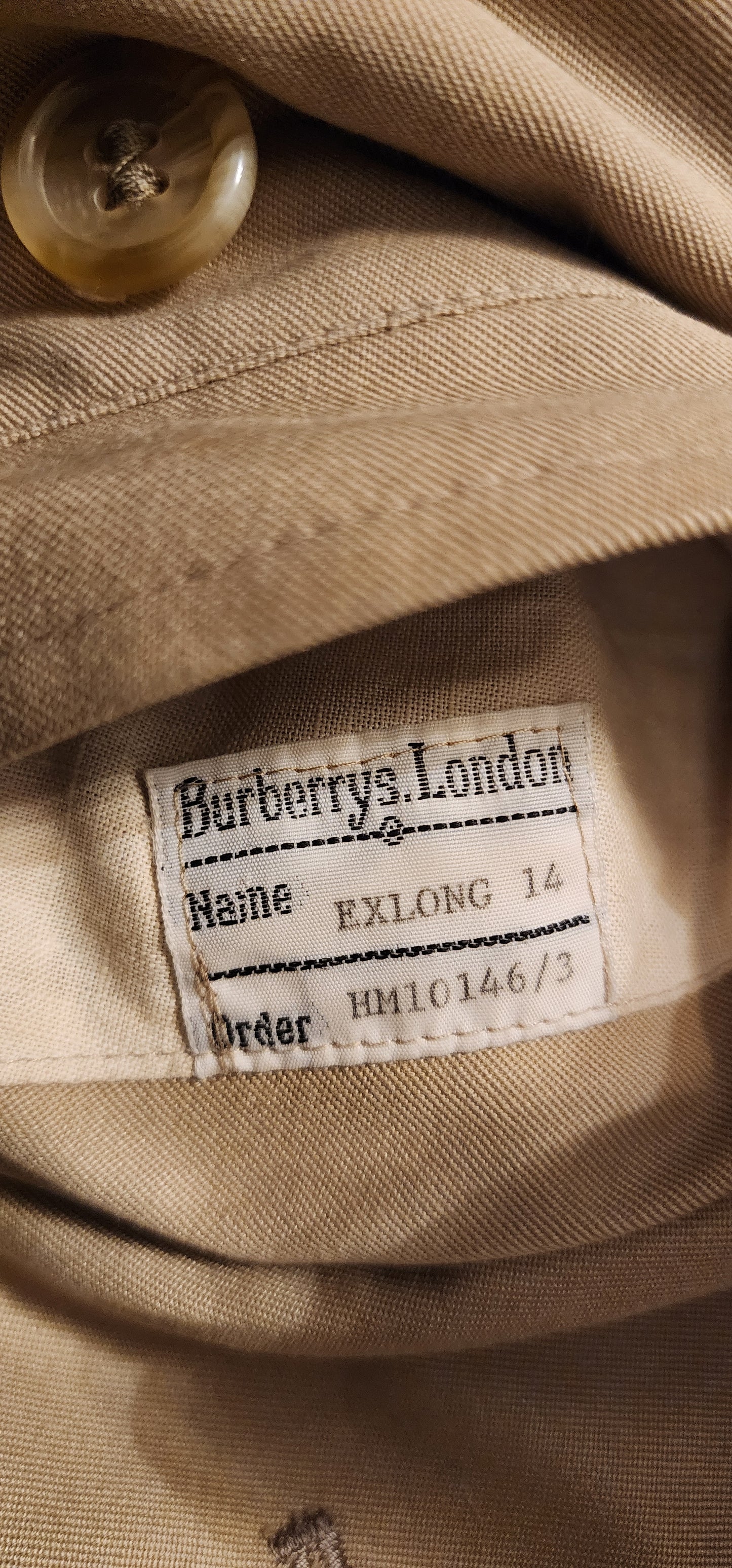 Vintage Burberrys Iconic Mens Trench Coat Beige, Wool Liner Size 42