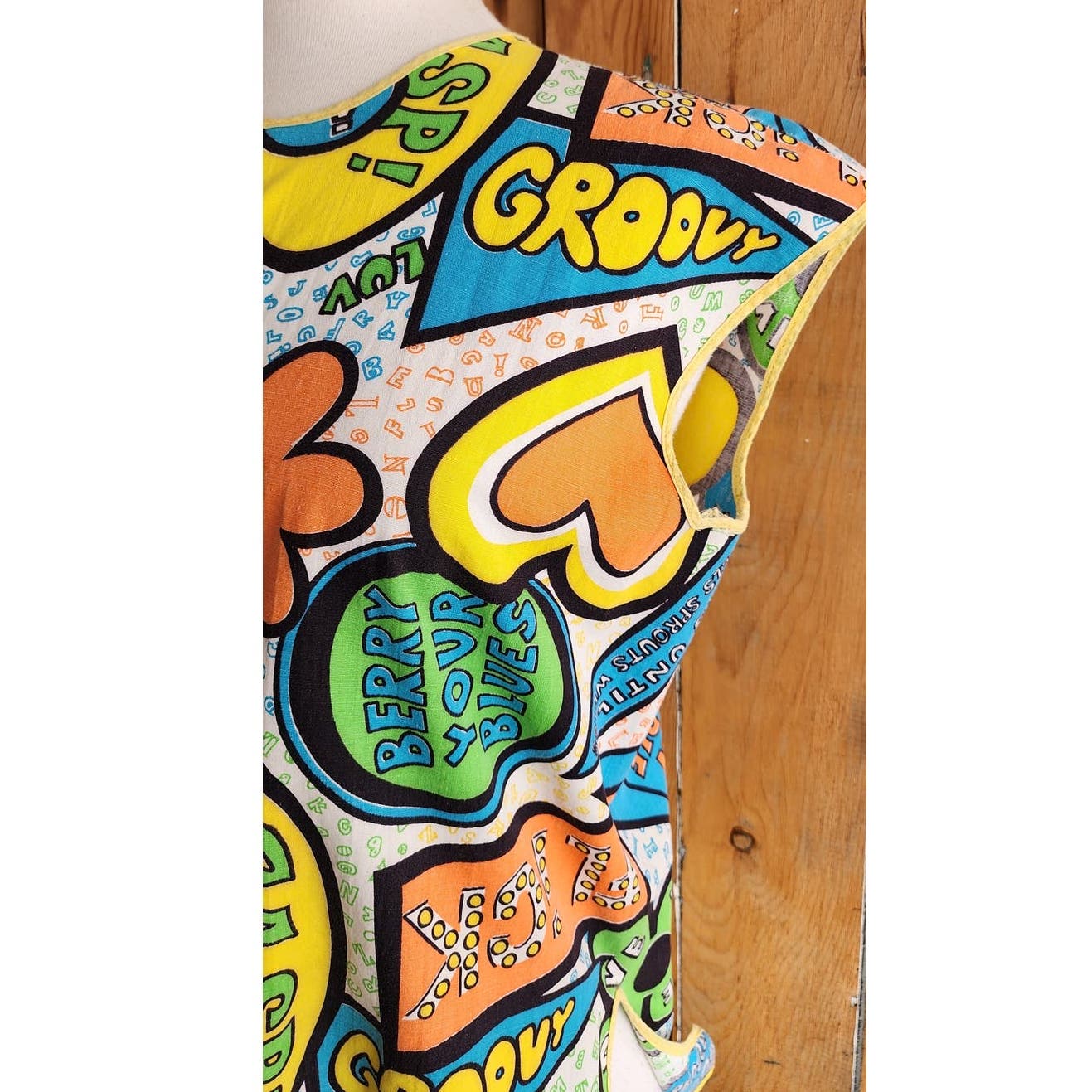 Vintage 60s Smock Top Pop Art Logo Novelty Print