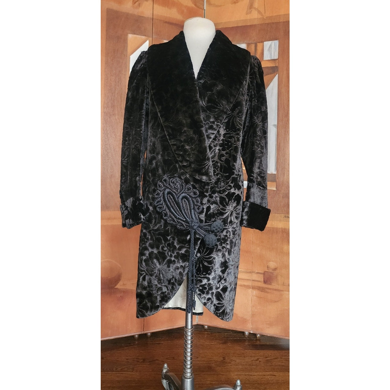 Antique 1910s 20s Edwardian Art Deco Black Textured Silk Velvet Opera Coat Frock Jacket with Silk Chord Knot Closure