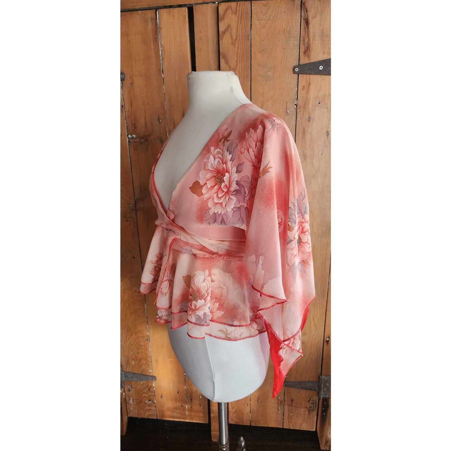 Vintage 70s Wrap Style Blouse Butterfly Sleeves Red Peach Floral Print