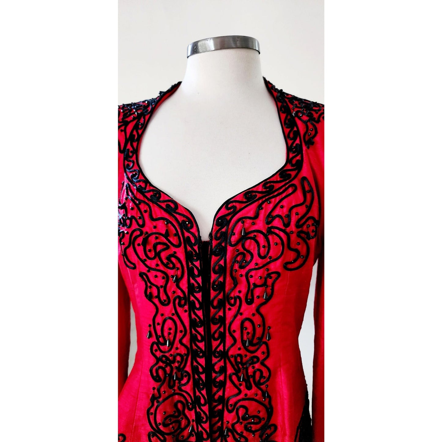 Vintage 80s Victor Costa Blazer Red Silk Black Beads Large