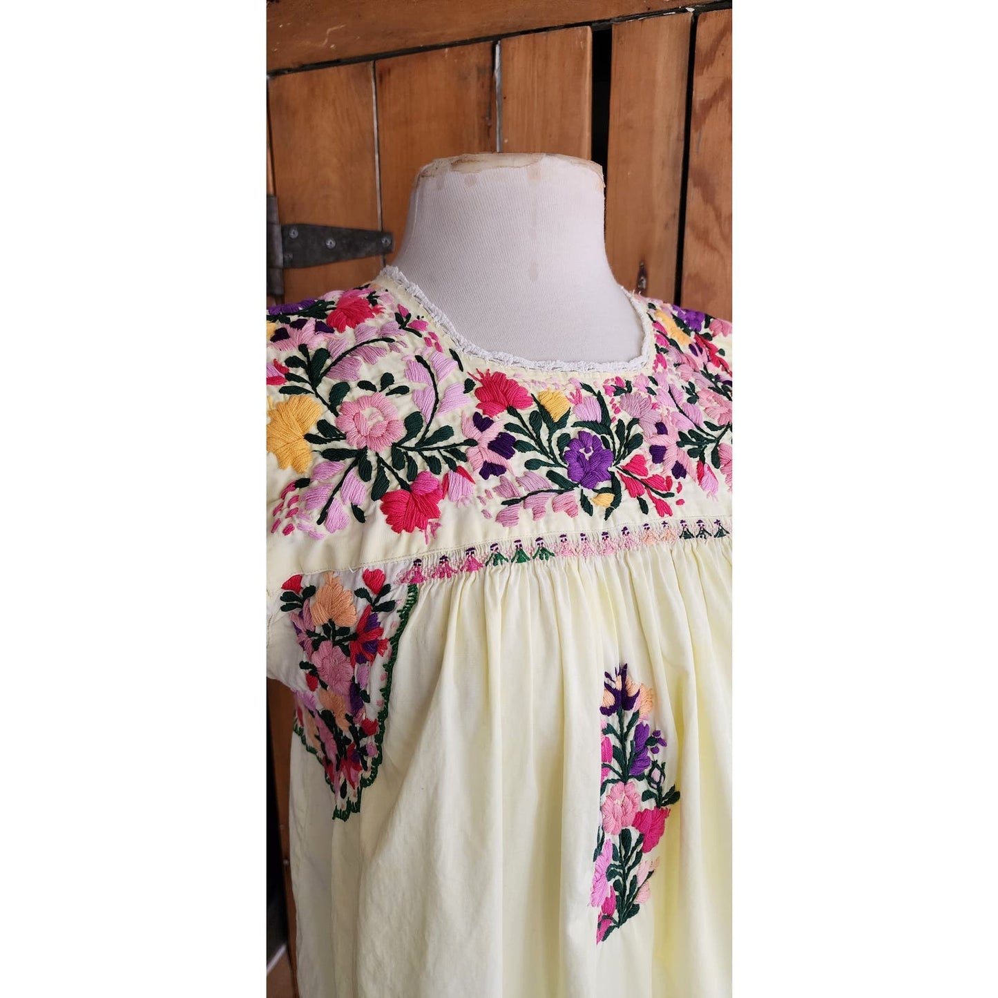 Vintage 60s Mexican Dress Floral Embroidery Pale Yellow