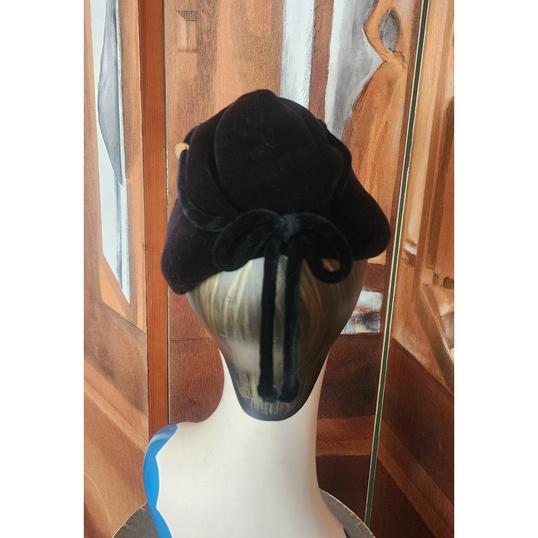 Vintage 1930s Hat Black Velvet Art Deco Modernist Avant Garde Austelle