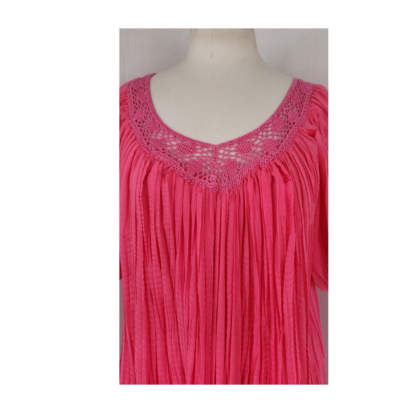 Vintage 70s Pink Caftan Dress Gauzy Crinkled Pleating & Crochet  / Chandni