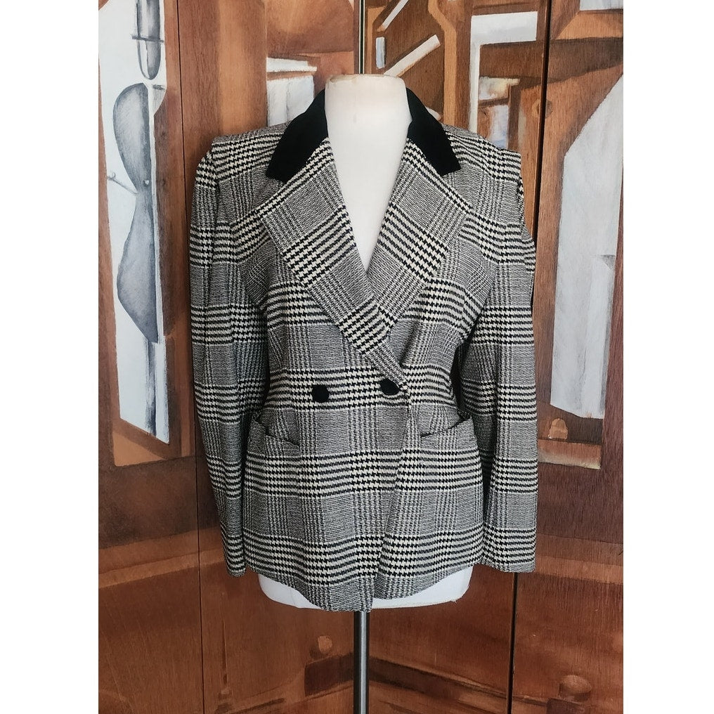 Vintage 1980s ESCADA Blazer Black Gray Plaid Tailored Jacket Double Breasted Velvet Collar