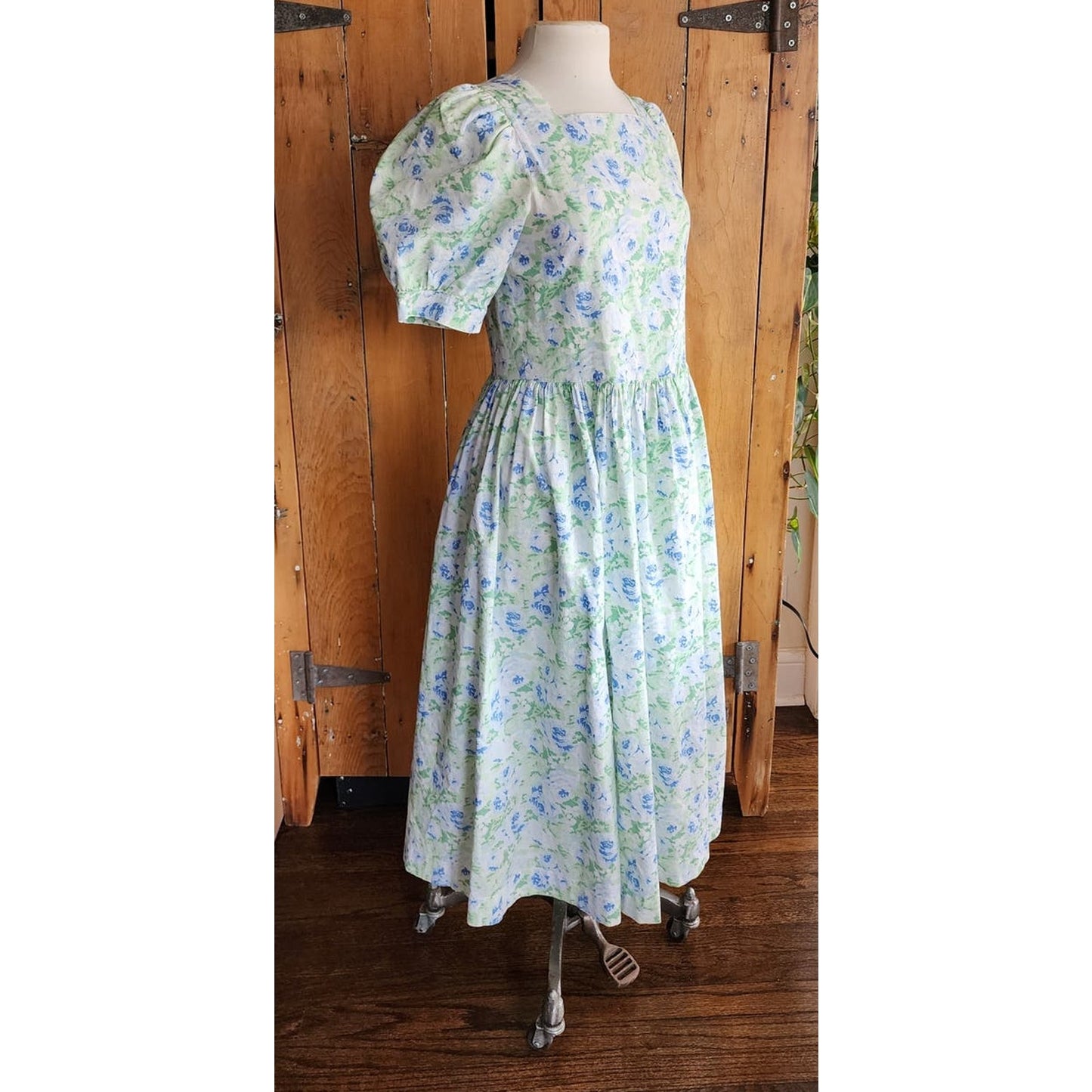 Vintage 80s Laura Ashley Floral Print Dress Blue Green White Cotton