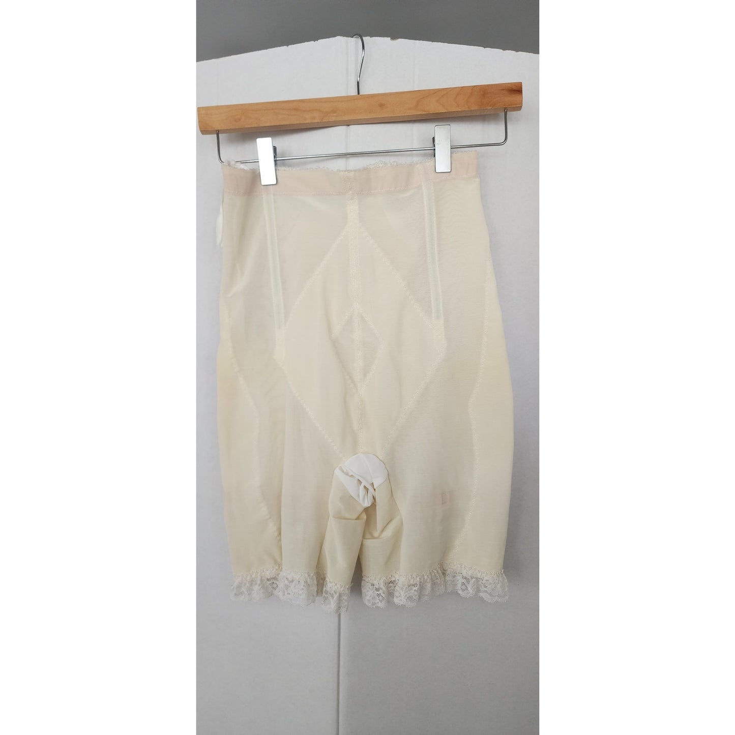 Vintage 50s Girdle Underwear Cream Nylon w/Garters Formfit Rogers 32