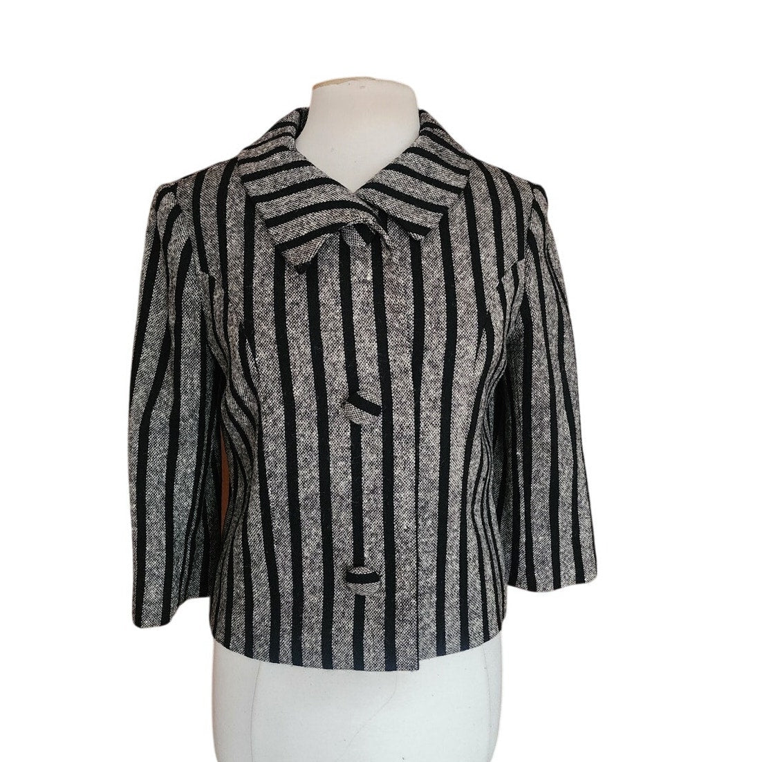Vintage 60s SYBIL CONNOLLY Mod Cropped Blazer Gray Wool Tweed Black Stripes Large Collar