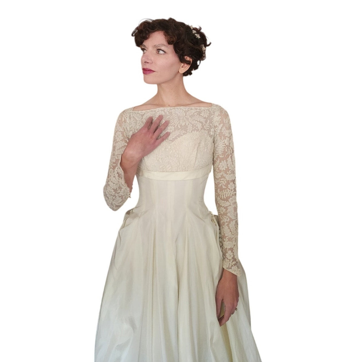 Vintage 1950s Wedding Dress Cream Lace Long Sleeves Long Train Bow Back / Small