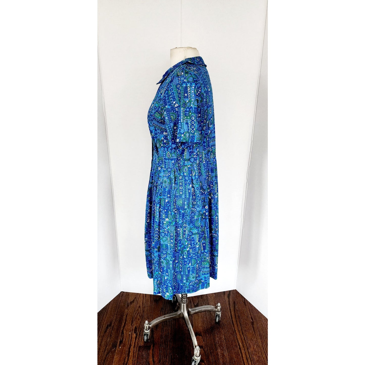 Vintage 60s Blue Dress Novelty Print Flower Power / Shelton Stroller / M