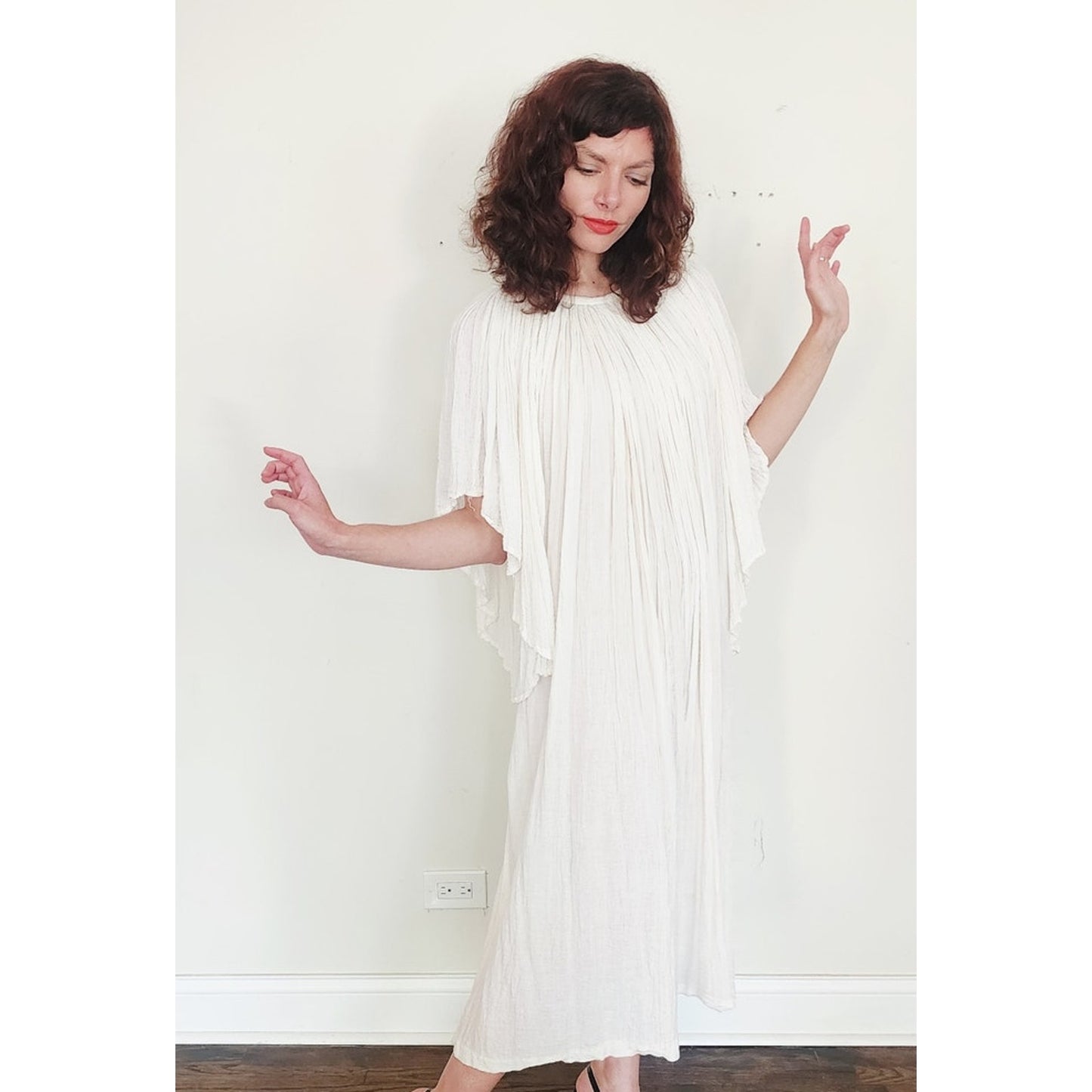 Vintage 1970s Amerikan Climax Caftan Dress White Cream Cotton Angel Sleees Gauzy