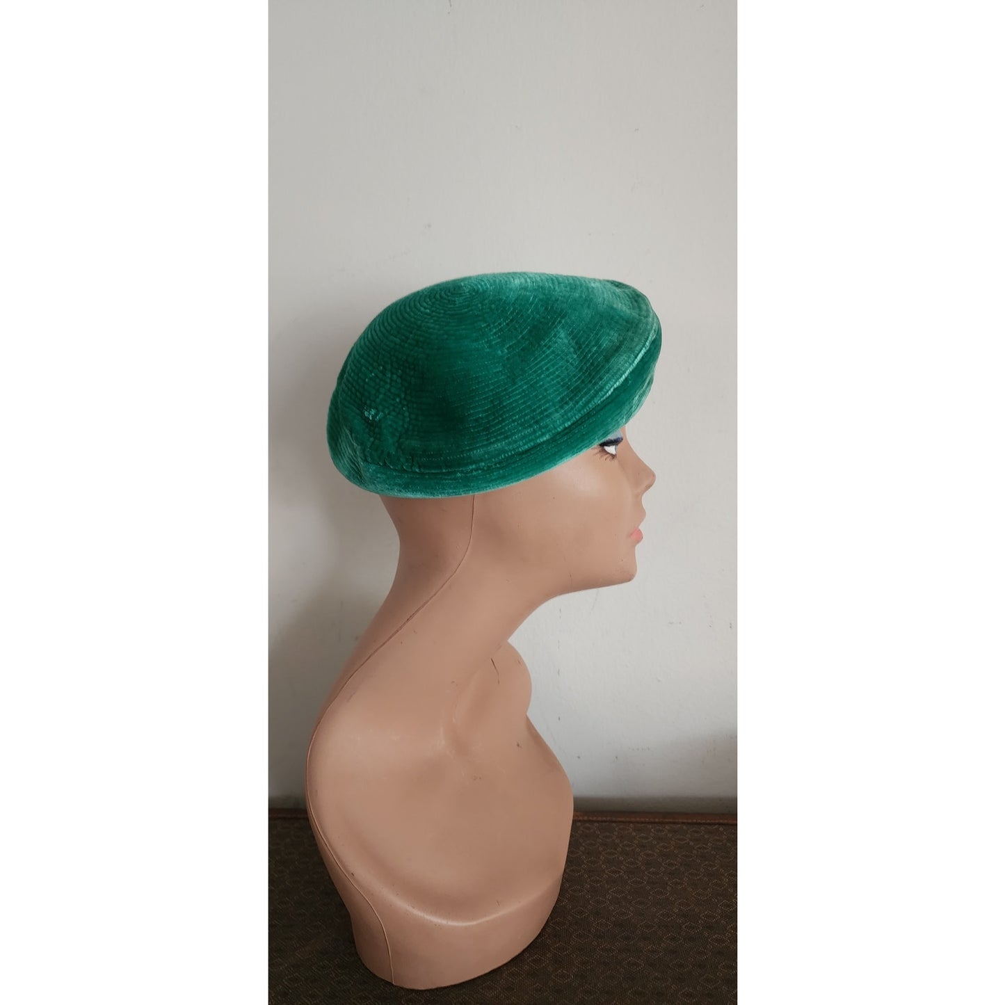 Vintage 60s Green Hat Velour Tam Beret Mod Style