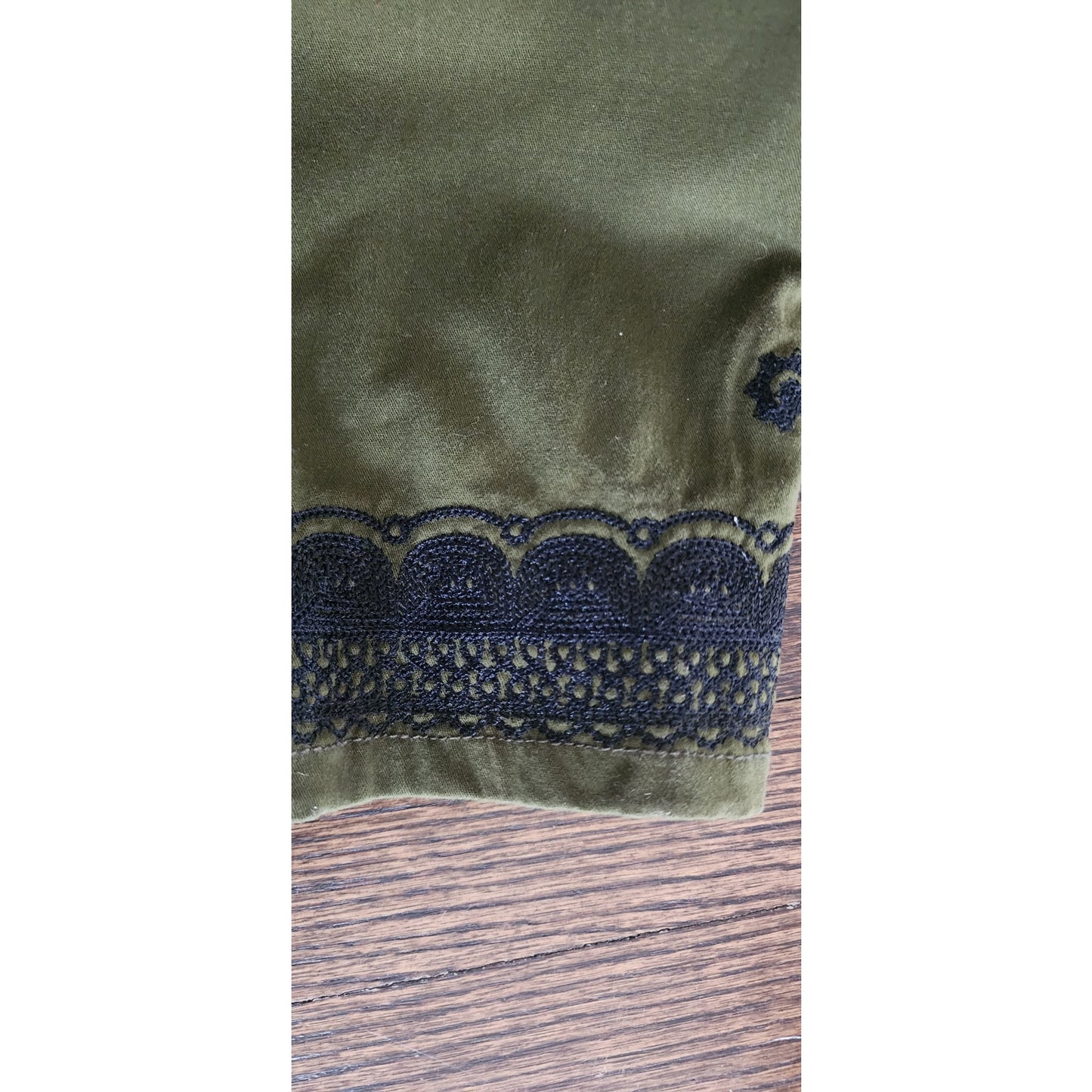 Lola Loves Cargo Designer Pants Green w/Black Lace Embroidery 30" Waist