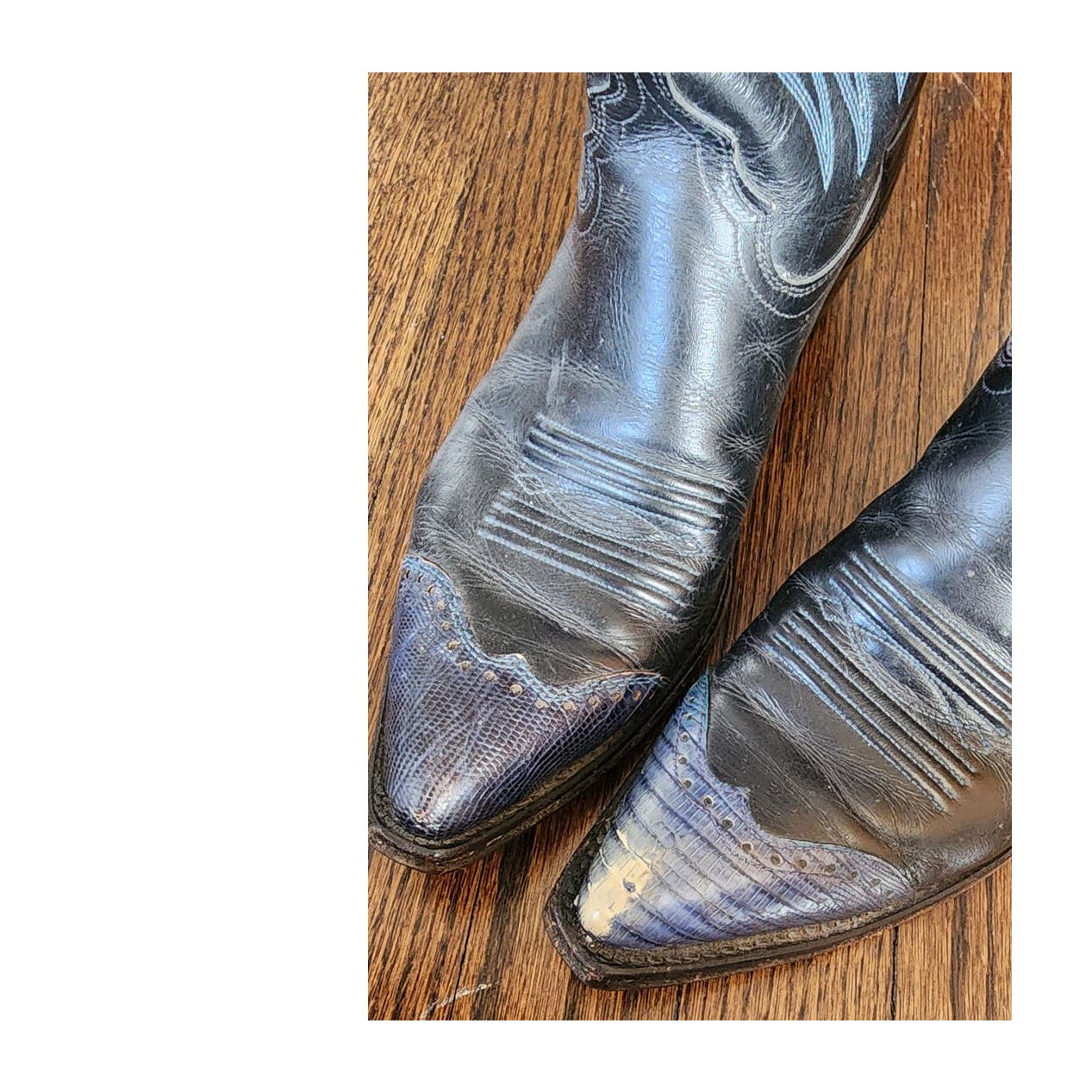 Vintage 70s Ladies Justin Cowboy Boots Blue Snakeskin Tooled Leather 9