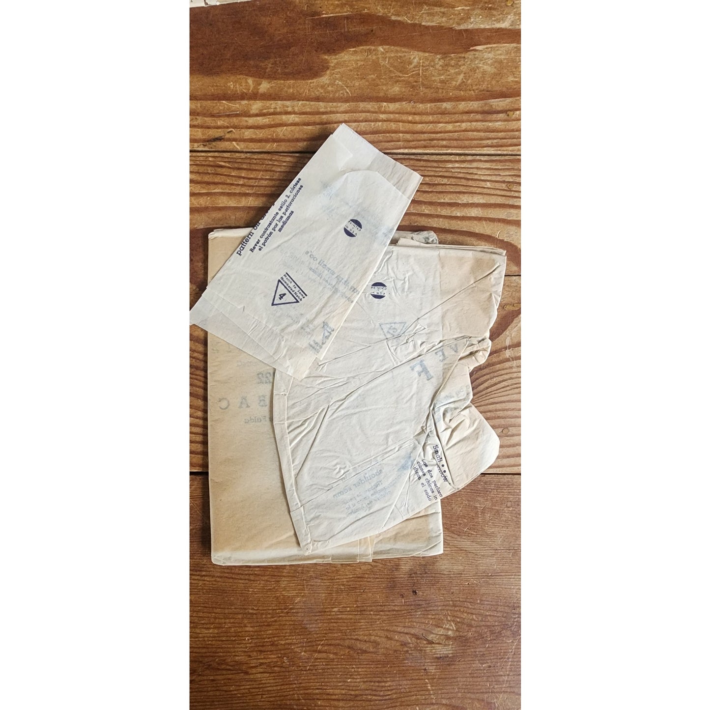 Vintage 40s Sewing Pattern: Belted Dress Simplicity Pattern 4722