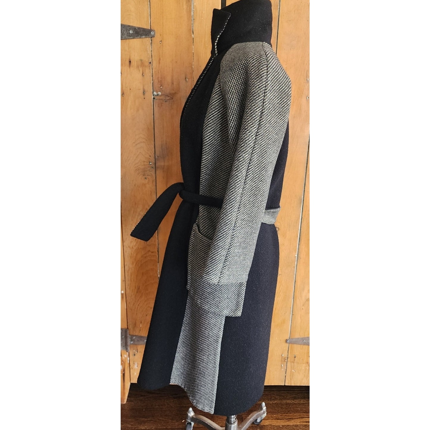 Vintage 90s Gray Wool Coat w/Sash Tie Belt Zigzag Pattern