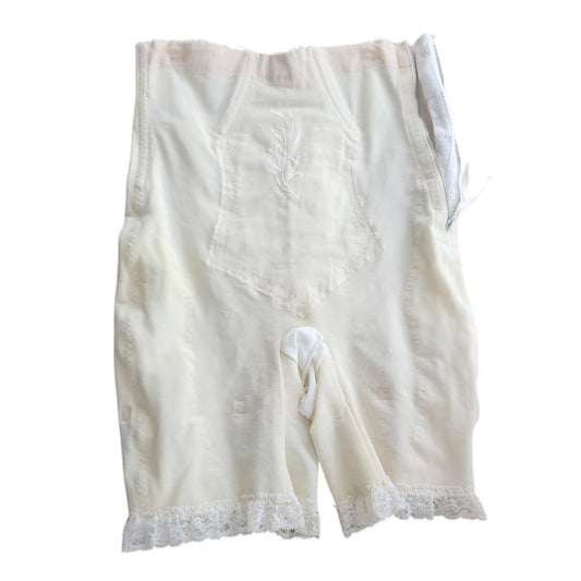 Vintage 50s Girdle Underwear Cream Nylon w/Garters Formfit Rogers 32