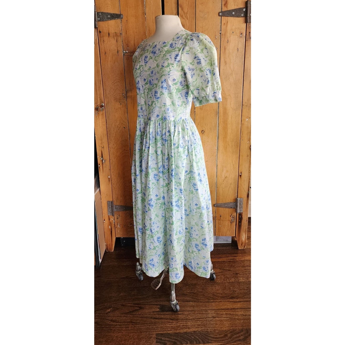 Vintage 80s Laura Ashley Floral Print Dress Blue Green White Cotton