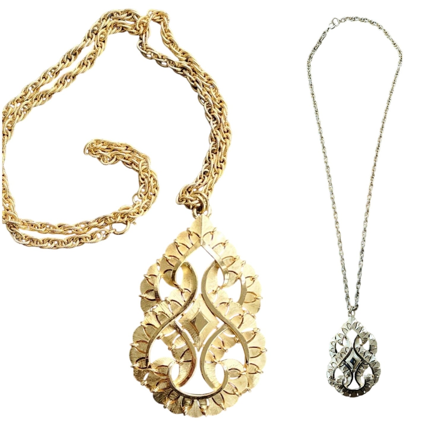 Vintage 60s Trifari Gold Chunky Pendant Necklace Baroque Swirl
