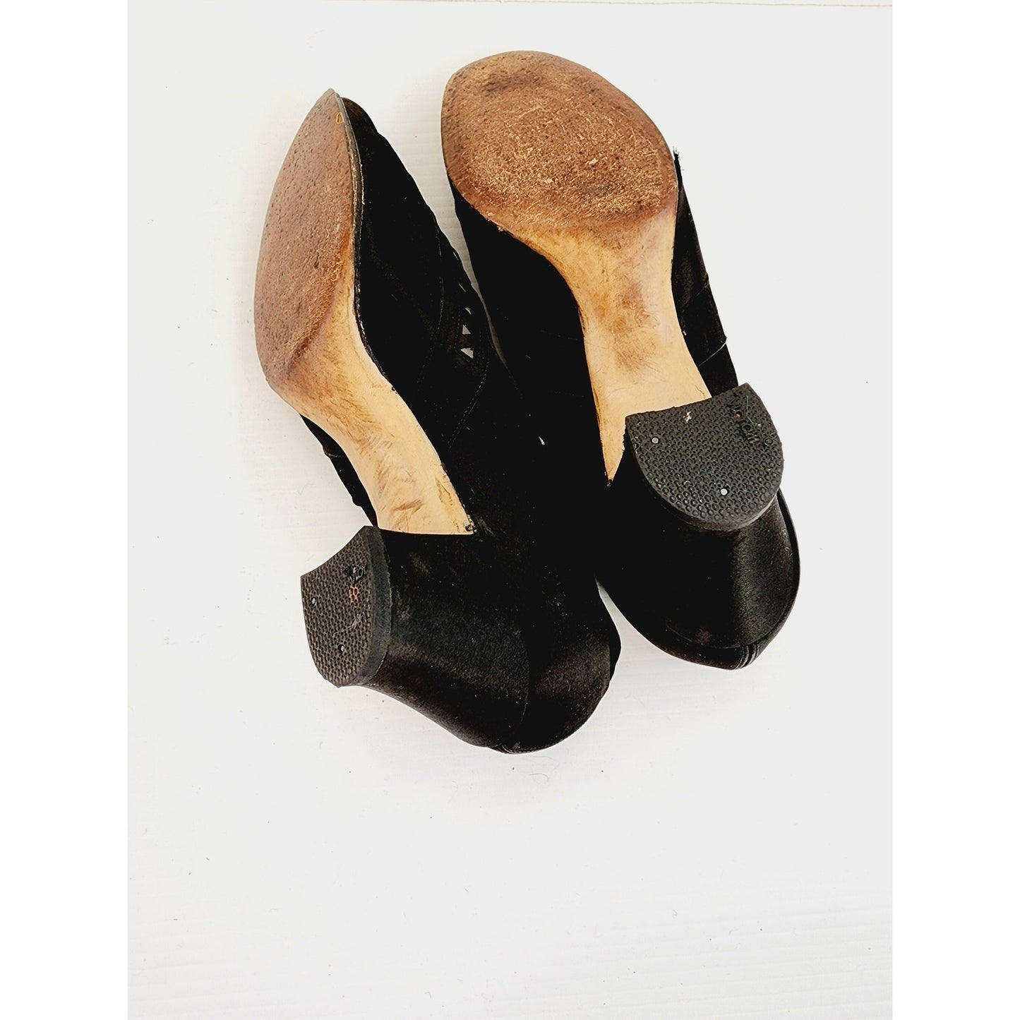 Vintage 20s Shoes Black Satin Mary Janes Size 6 AS IS