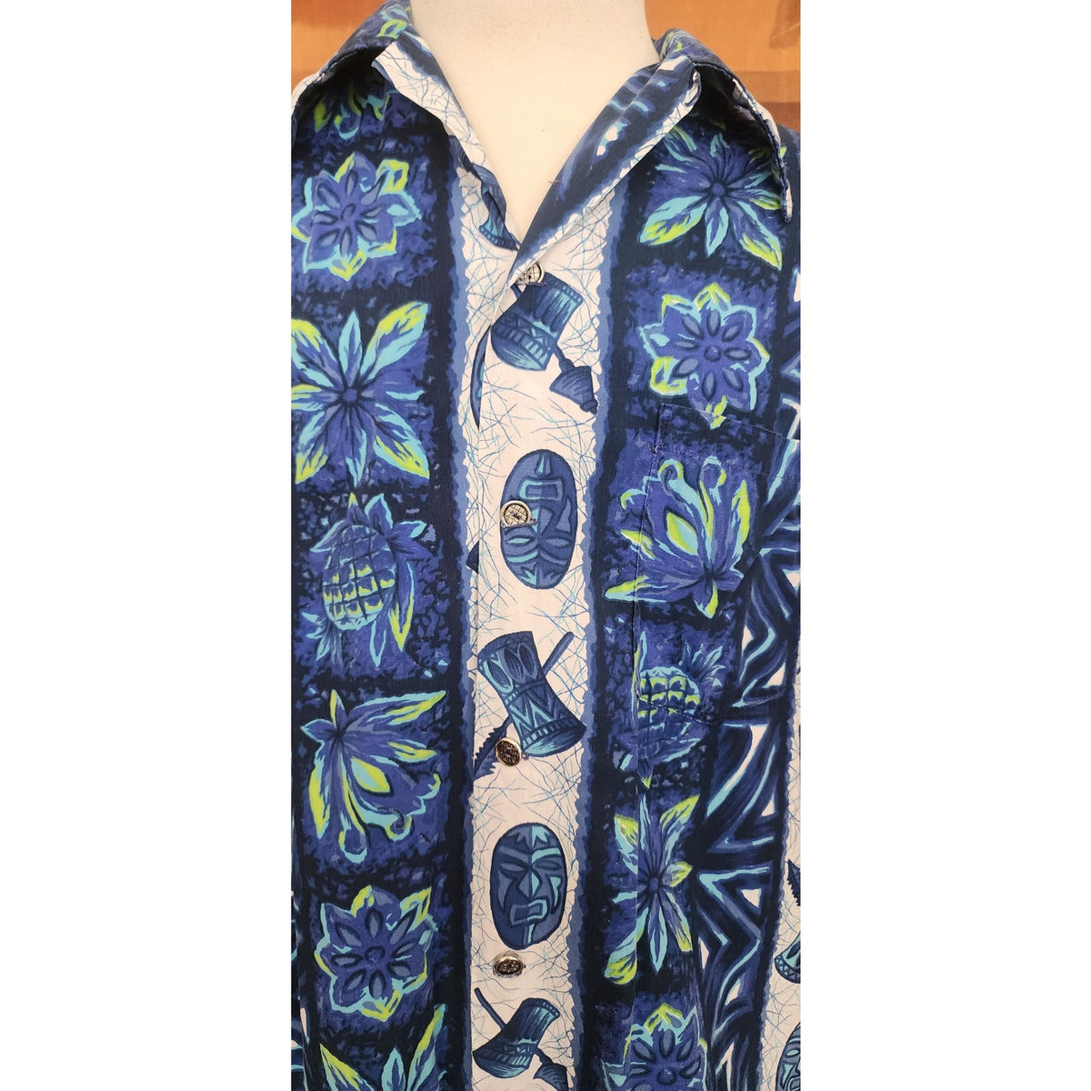 Vintage 1960s Ui-Maikai Men's Blue Hawaiian Tiki Shirt Cotton Short Sleeve