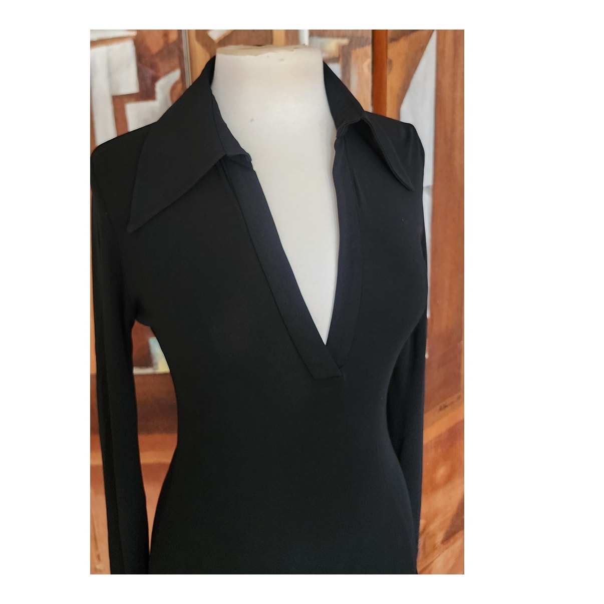 Vintage 1996 Gucci by Tom Ford Collared V NeckTop Long Sleeved Black Viscose