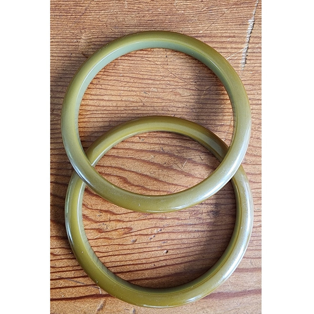 Vintage Bakelite Bangles Set of 4 Bracelets Spacers Three Inch Diameters
