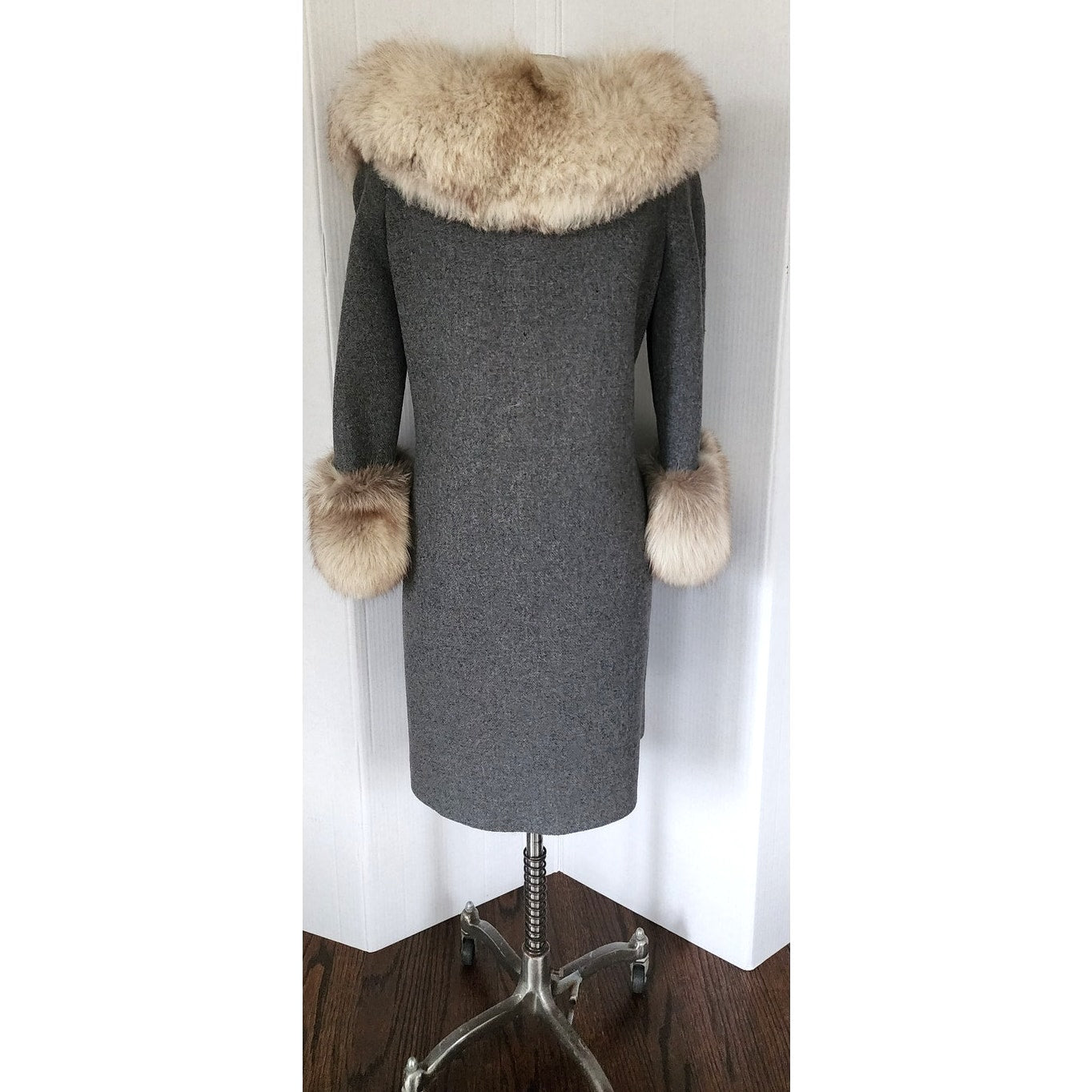 60s Gray Wrap Coat w/Cream Fox Fur Collar & Cuffs Gino Rossi