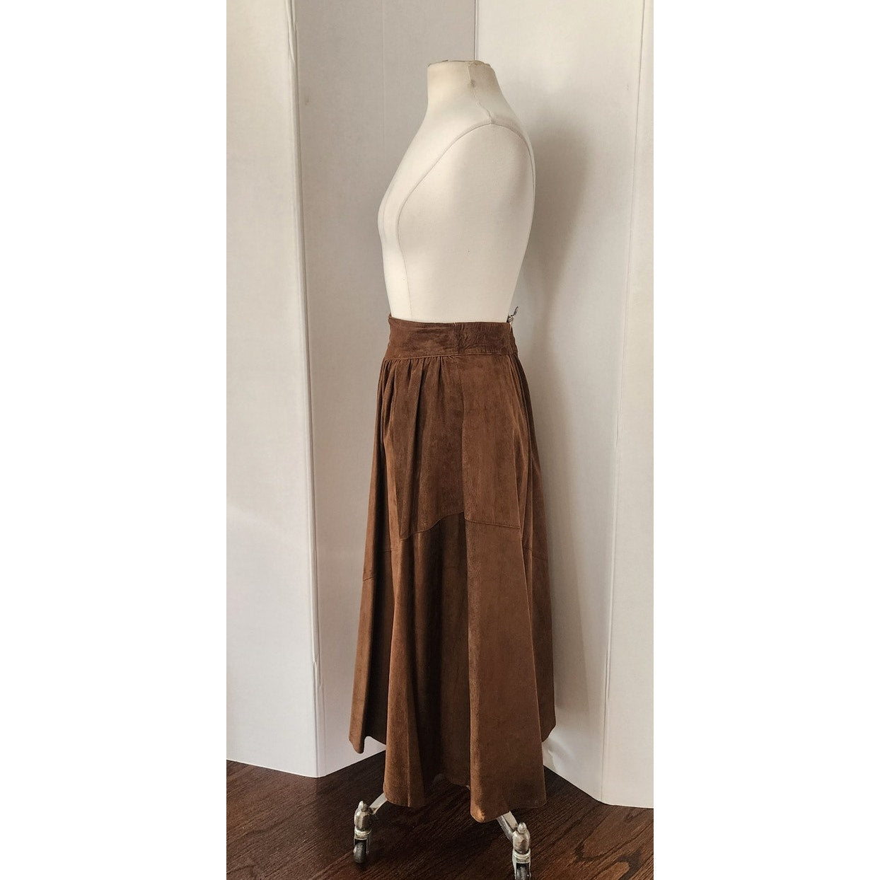 Vintage 70s Midi Skirt in Brown Suede Pia Rucci Large