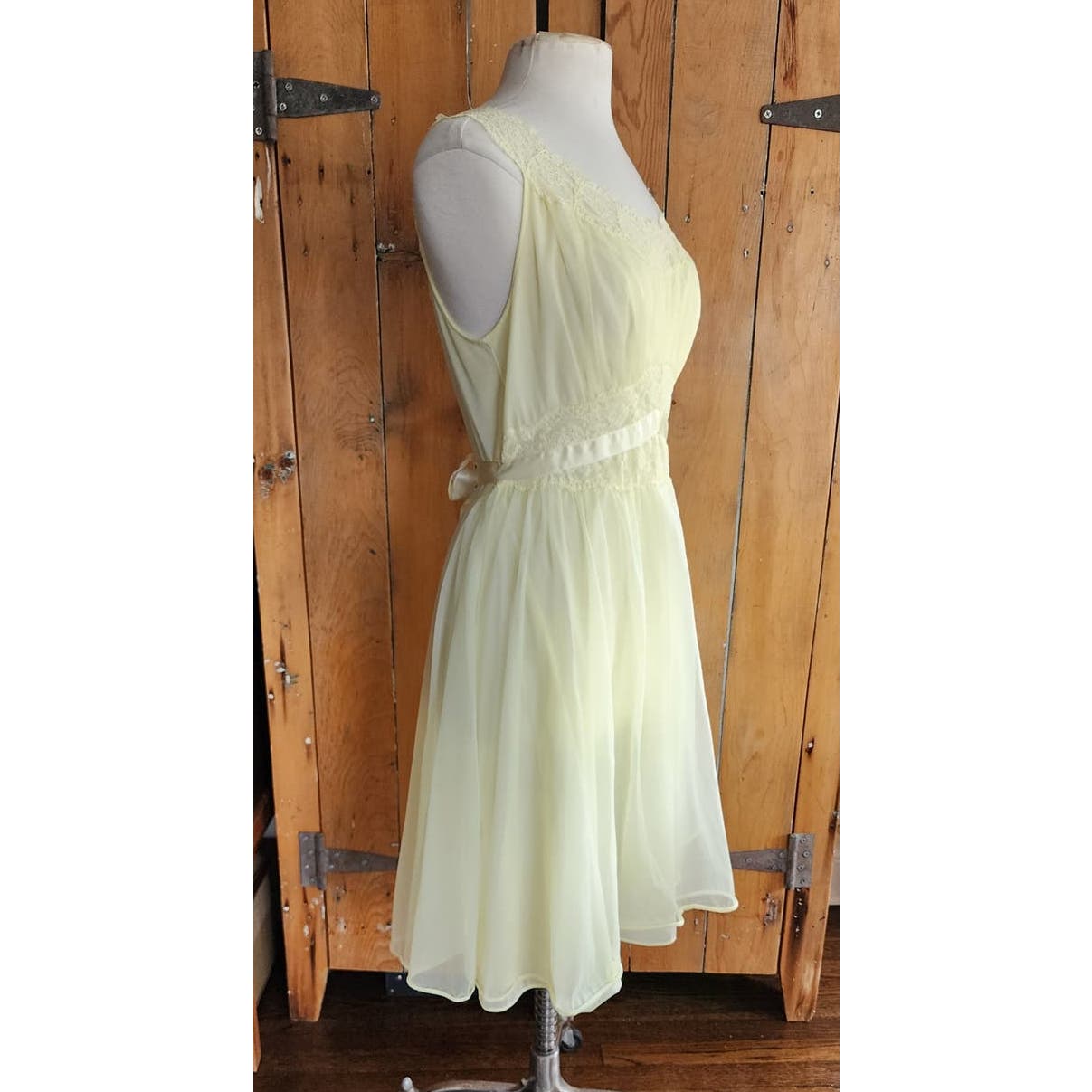 Vintage 50s Yellow Slip Dress 38 Nylon Lace Vanity Fair
