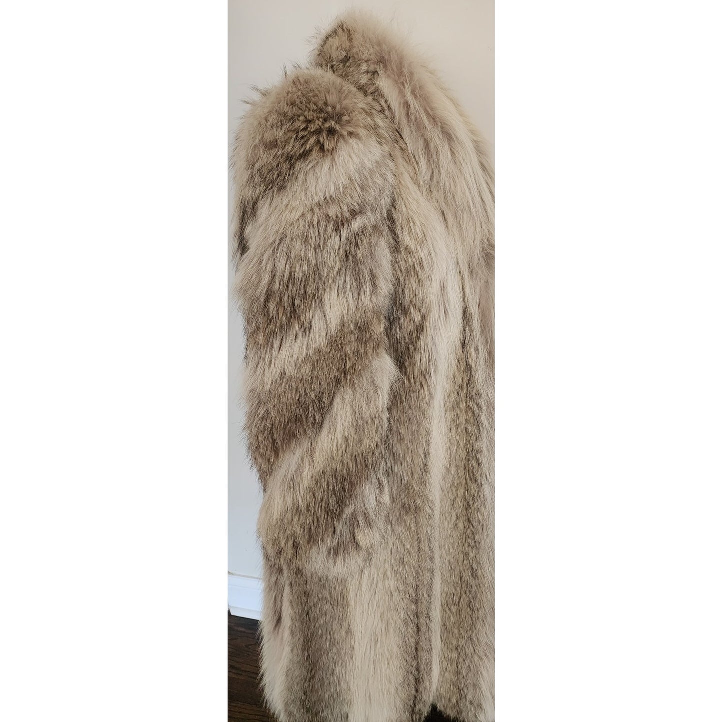 Vintage 1980s Silver Fur White Gray Fox Coyote Coat Rosenthal Chicago