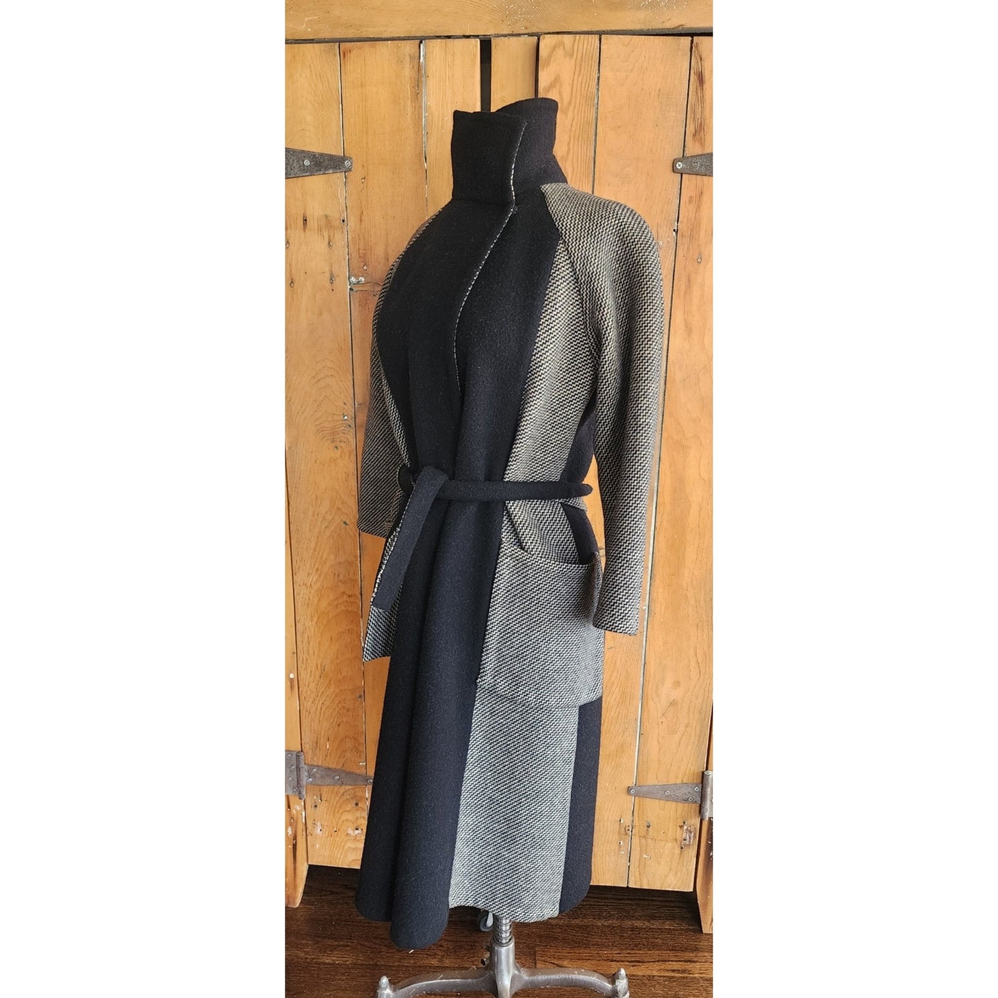 Vintage 90s Gray Wool Coat w/Sash Tie Belt Zigzag Pattern