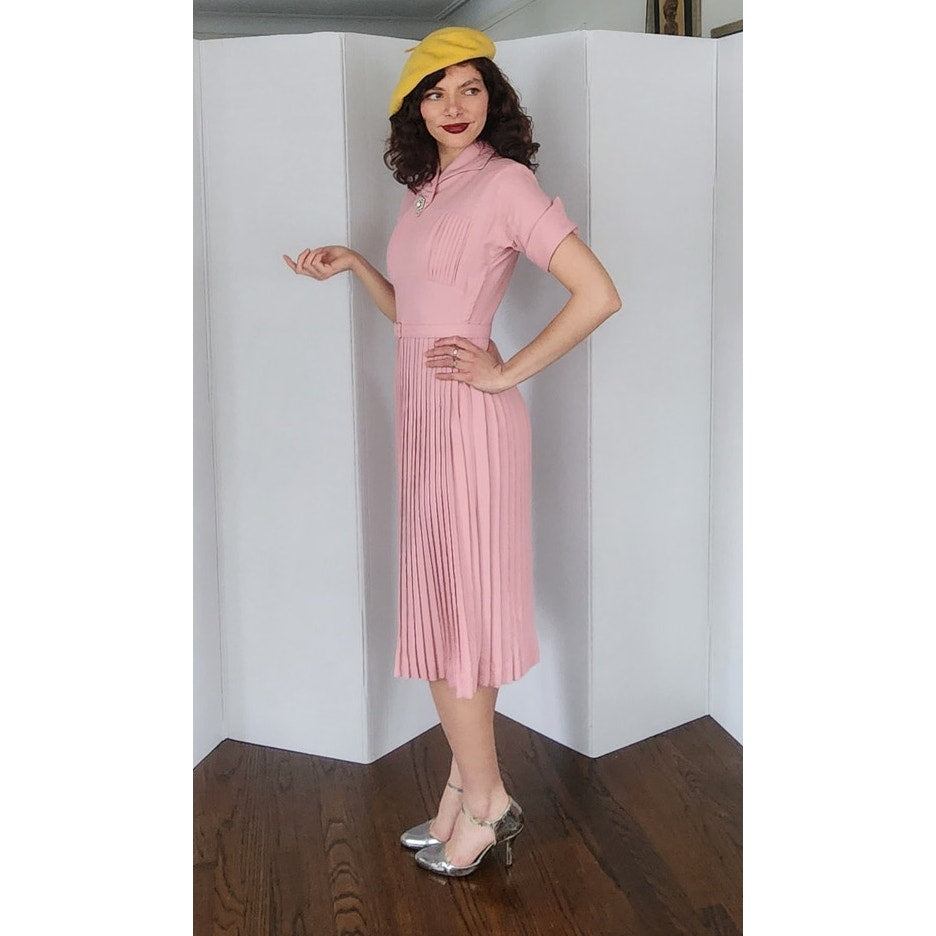 Vintage 40s Pink Dress Pleated Wool Belted w/Rhinestone Pin / S