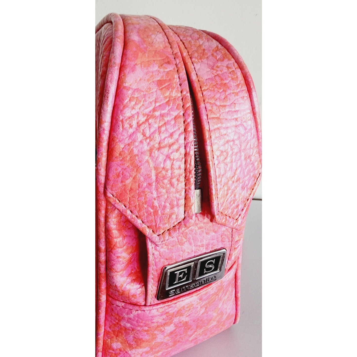 Vintage 60s Pink Mod Luggage Bag Samsonite Tote