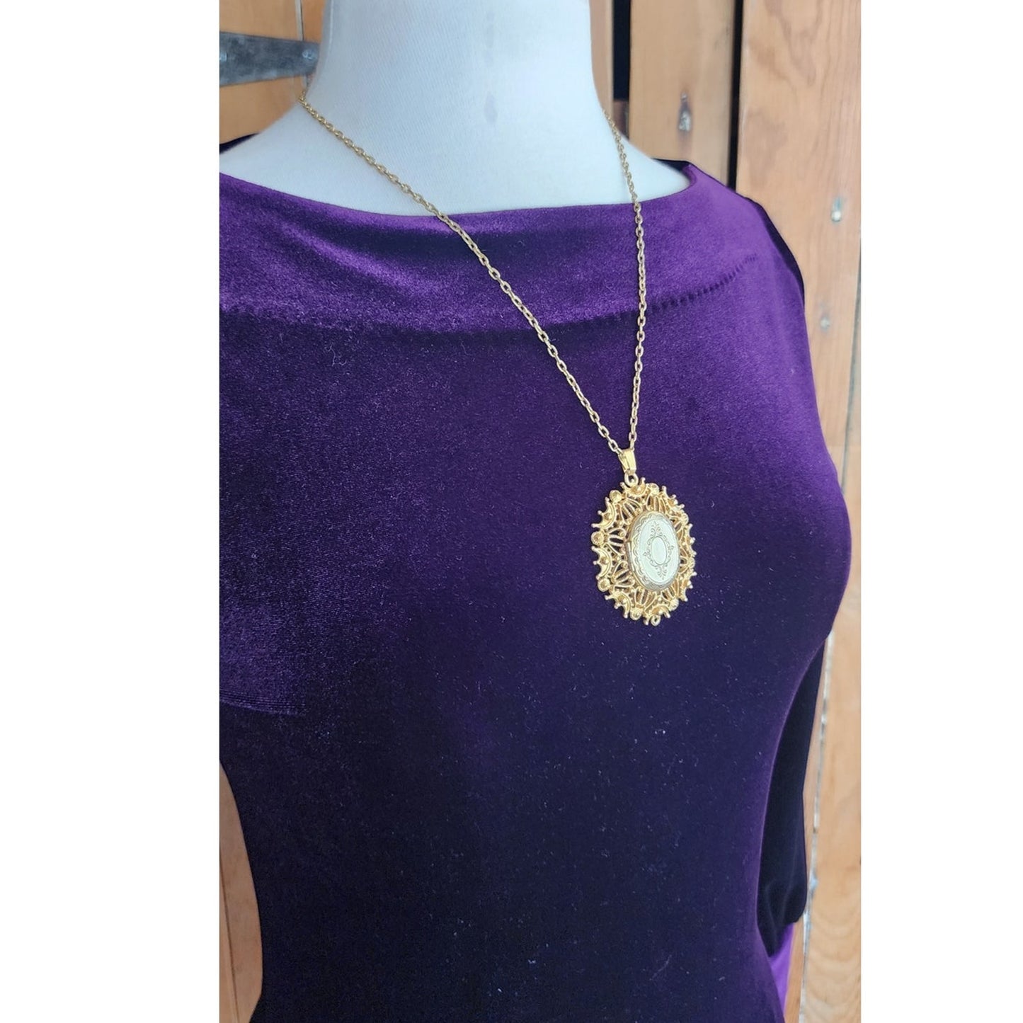 Vintage 60s Florenza Necklace Locket Pendant Gold Baroque Style