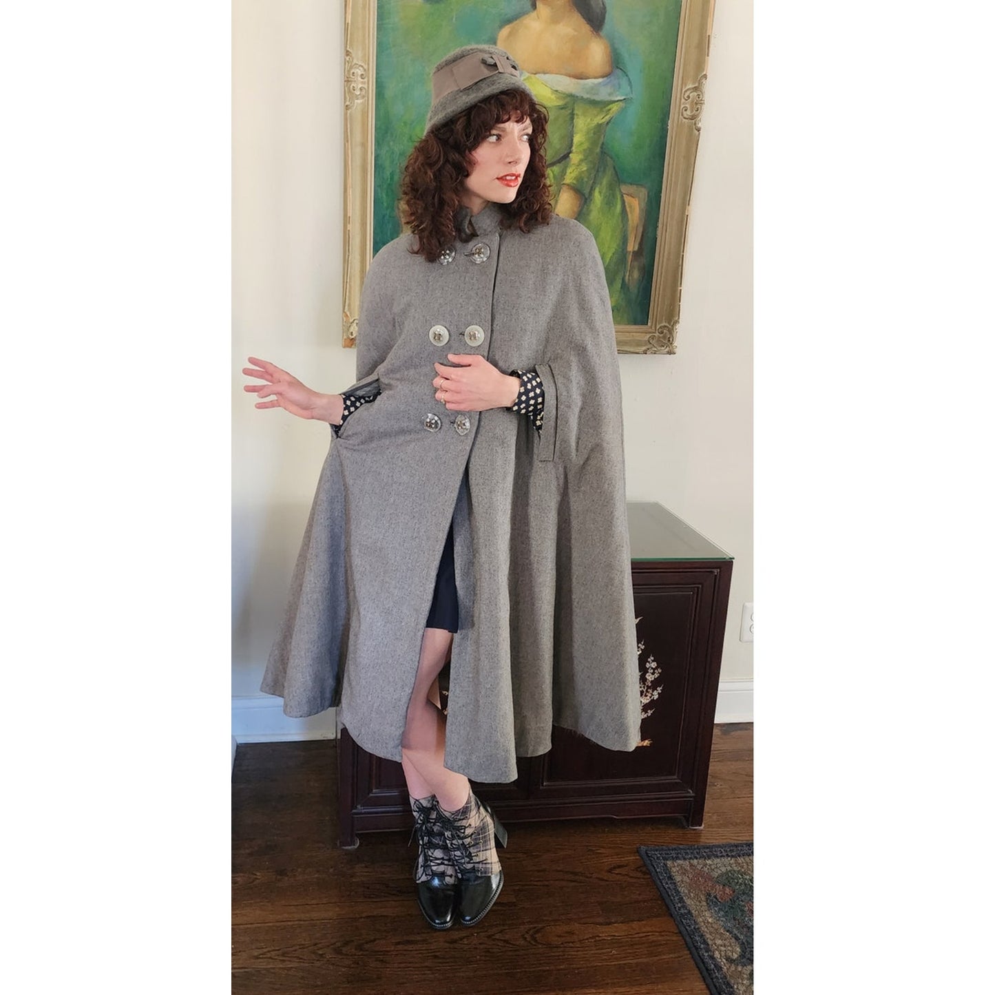 Vintage 60s Cape Coat Gray Wool Cloak w/Fuzzy Liner Mod Style / Med