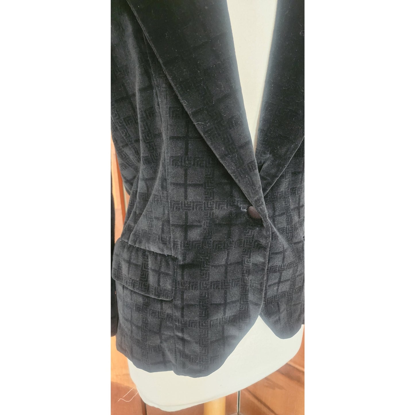 Vintage 1970s Black Velvet Blazer Fitted Jacket Gino Rossi / Small