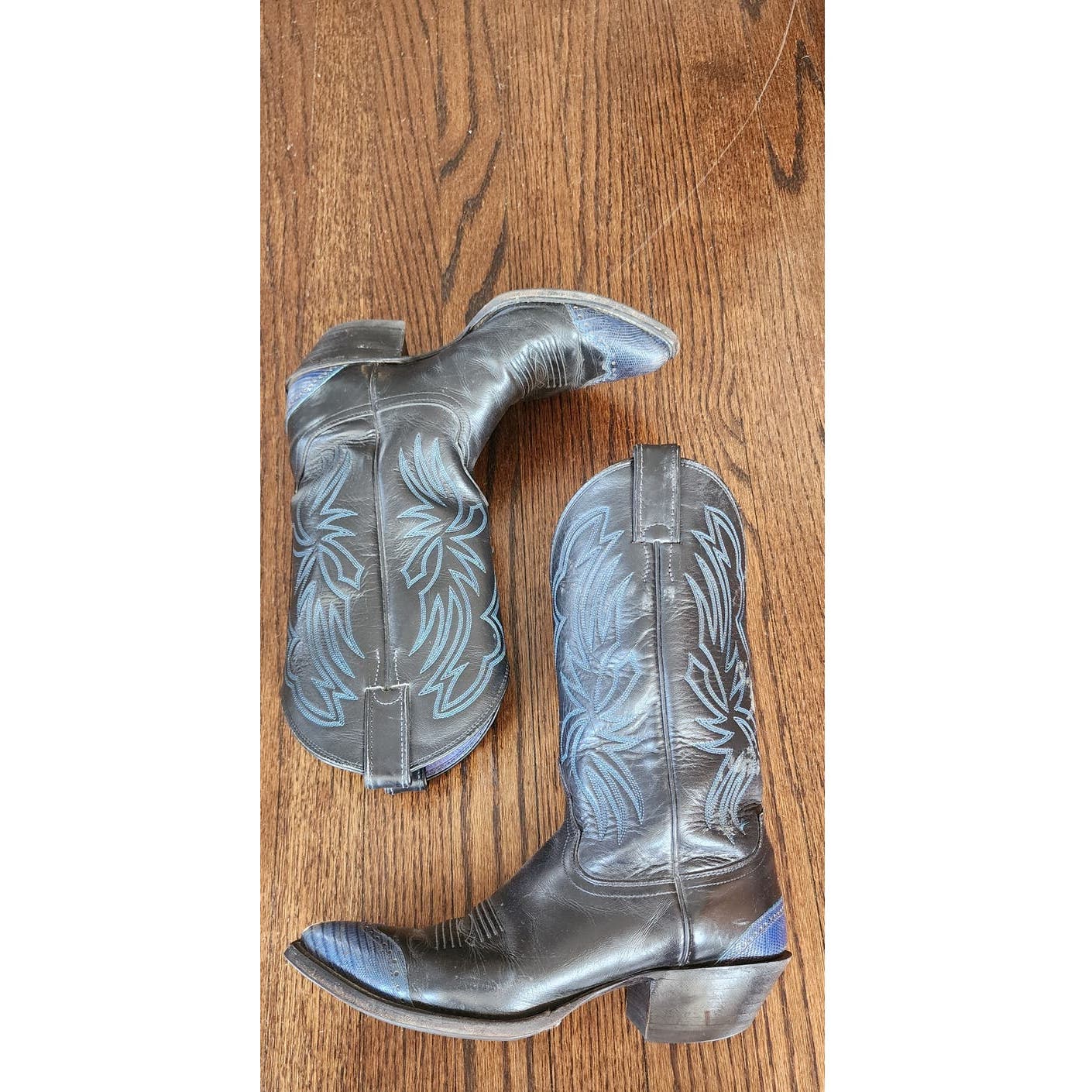 Vintage 70s Ladies Justin Cowboy Boots Blue Snakeskin Tooled Leather 9